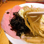 金沢濃厚煮干豚骨 伊乃心 - 