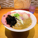 金沢濃厚煮干豚骨 伊乃心 - 