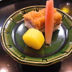 日本料理 櫻川 - 鱧寿司と新○十の甘煮に茗荷の甘酢漬。