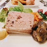 ル・マルカッサン - お肉のテリーヌとスナギモのコンフィ–