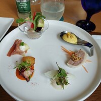 MAIN DINING by THE HOUSE OF PACIFIC - 前菜