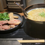 神楽 海老で鯛を釣る麺堂 - 