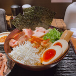 神楽 海老で鯛を釣る麺堂 - 