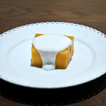 Yama - マンゴーのテリーヌ　ココナッツソース添え