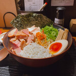 神楽 海老で鯛を釣る麺堂 - 