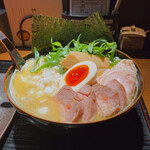 神楽 海老で鯛を釣る麺堂 - 