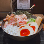 神楽 海老で鯛を釣る麺堂 - 