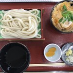 うどん舞鶴 - 盛りうどんとミニ親子丼のセット