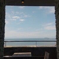 スケープス ザ スィート - 窓から見える葉山の色を楽しみながら、葉山の色を美味しく味わえるお店です♪♪♪ρ( ^ｏ^)b_♪♪♪