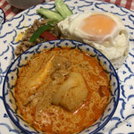 タイ料理 サイアムオーキッド - ガパオ＆マッサマンカレーセット