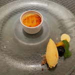 ウイズ - クリームブリュレ、マンゴーとそのジェラート