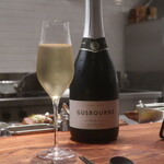 IZA - 2018 Brut Reserve, Gusbourne Estate