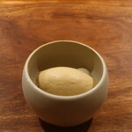 IZA - 黒蜜のジェラート 白玉添え