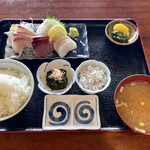 池田丸 - 刺身定食