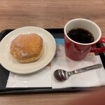 ミスタードーナツ  - 料理写真:エンゼルクリーム・ブレンドコーヒー