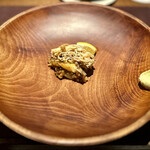 アカ - ⓫毛蟹とホワイトアスパラガスのパエリア ～この時期のスペシャリテは楽しみな逸品。旬のホワイトアスパラ入り毛蟹のパエリアは雑誌でもよく拝見する逸品。東シェフが目の前で丁寧に説明して頂ける力の入った逸品。