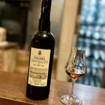 アカ - 『COLOSIA AMONTILLADO』シェリー酒