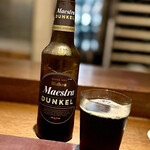 アカ - 『Maestre DUNKL』黒ビール