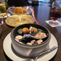 DINING & BAR TABLE 9 TOKYO - 