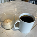 パーカー カフェ - あめ色玉ねぎとしょうゆキャラメルアイス、エチオピアハンドドリップ