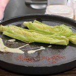 トリワイン ＰＩＫＯＳＨＨＨＵ - ヤングコーンの蒸し焼き きもアンチョビソース