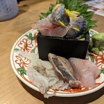 立呑み 魚椿 - 「お刺身盛り合わせ」(￥399)