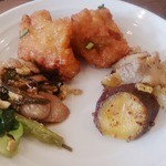 欧風キッチン りとるは - ビュッフェメニュー（油淋鶏が美味しい♪）