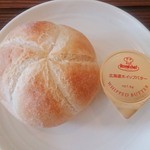 欧風キッチン りとるは - ビュッフェメニュー（パンは1種類ですがホイップバター付き）