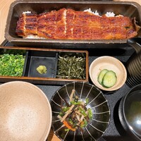 うなぎ四代目菊川 東京駅黒塀横丁店 - 