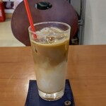 エスプレッソ ファクトリー - アイスカフェラテ　410円