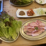 多来多来 - サムギョプサルセット