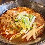 釜聖 麺屋 - 酸辣牛肉麺