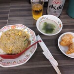 Gyouza No Oushou - 炒飯、スープ、瓶ビール