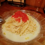 立飲・ビストロシン サンテ - 冷たい 魚沼産アスパラクリームパスタ  イクラのせ