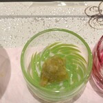 トゥ・ラ・ジョア イズム - 