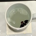 トゥ・ラ・ジョア イズム - 