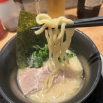 家系ラーメン 頂喜家 - 塩