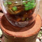 ラチュレ - ウミガメのコンソメ、じゅん菜、アスペルジュ・ソバージュ