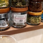 ラチュレ - ハーブティーの瓶