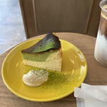 yoshida coffee sangubashi - 抹茶のバスクチーズケーキ