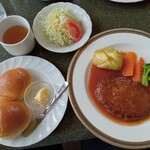 ベル - 料理写真:ハンバーグランチ