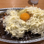 ゴーゴーカレー - ロースカツカレー大(1,050円)＋生卵(50円)