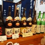 寿司処 かつみ - 新潟のお酒が並ぶ