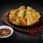 焼肉 長介 - パリパリチーズの青唐チヂミ