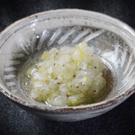 焼肉 長介 - さっと火を入れた刻みネギ