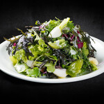 焼肉 長介 - 緑野菜とハーブのサラダ