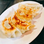 菜福楼 - 焼き餃子　曜日サービスで半額