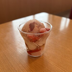 スシロー - いちごのミニパフェ