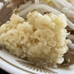 ラーメン もっけだの - 『朝食セット(ラーメン)+メンマ』の『ラーメン+ニンニク』のニンニク