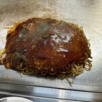 Hiroshima Okonomiyaki Bocchan - 肉玉そば990円　トッピング そばW 250円